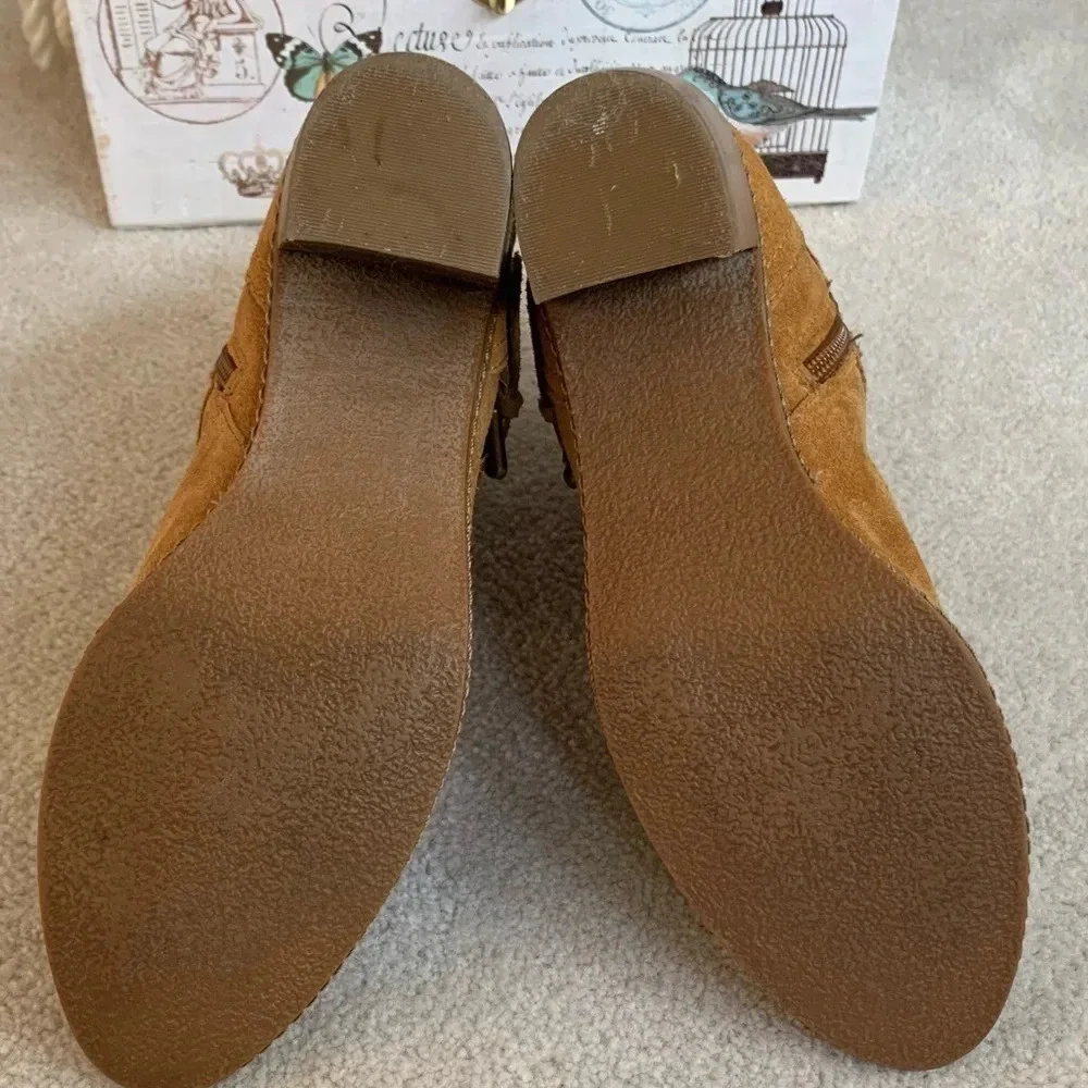 AK Anne Klein Suede bootiesS Brown size 7